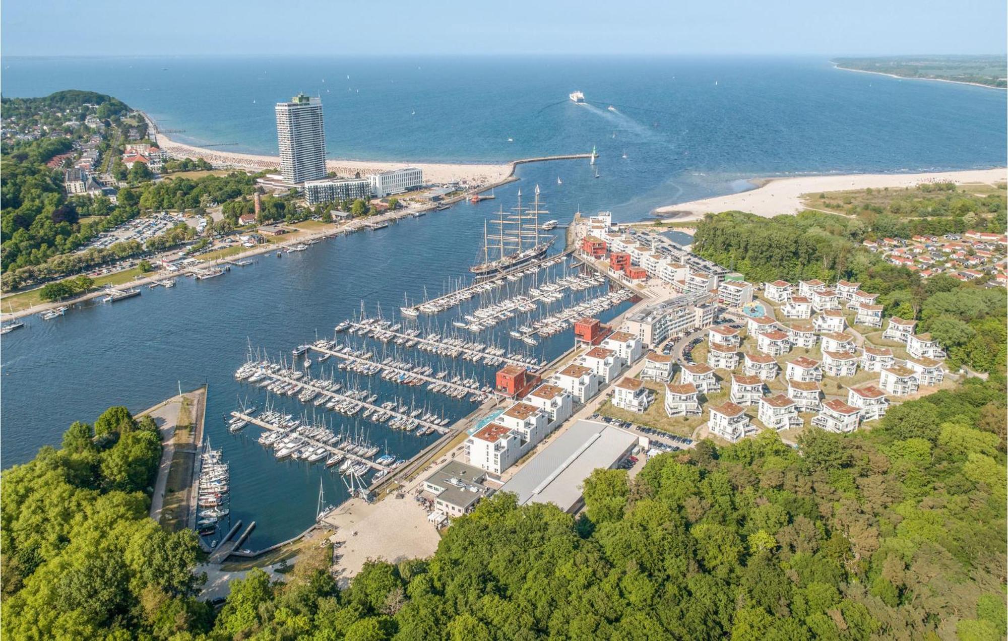 Stunning Apartment In Luebeck Travemuende With Wifi Extérieur photo